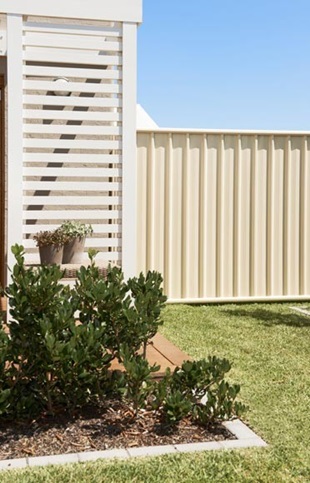 Fencing made from COLORBOND® steel